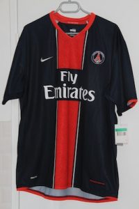 Maillot domicile 2007-08 (collection http://maillotspsg.wordpres.com)