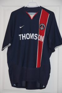 Maillot domicile 2003-04 (collection http://maillotspsg.wordpress.com)
