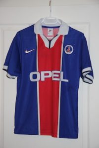 Maillot domicile 1997-98, version Europe (collection MaillotsPSG)