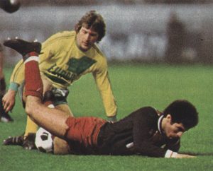 Mustapha Dahleb à terre, à l'image du PSG battu par Nantes