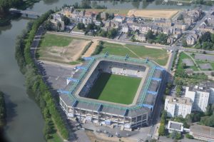 Le stade Louis-Dugauguez