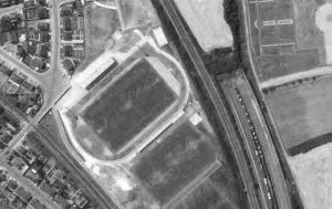 Vue aérienne du stade Jean-Boudrié en 1973