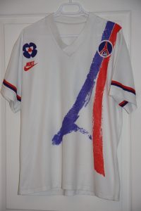 Maillot domicile 1991-92, porté lors de ce match (collection MaillotsPSG)