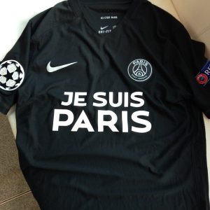 Troisième maillot 2015-16, floqué "Je suis Paris"
