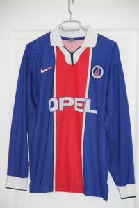  Maillot domicile 1997-98, version Europe (collection MaillotsPSG)