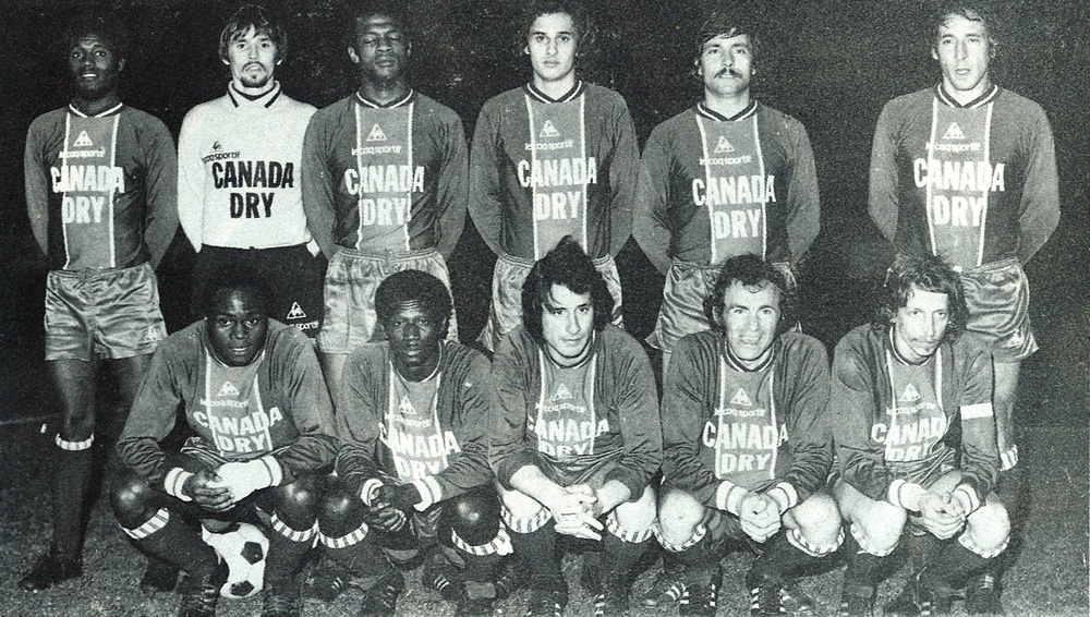 7374_RedStar_PSG_equipePSGLapostePlanchardBadeRenautCardietLeonettiMPeleAndreDeloffreSpieglerDogliani